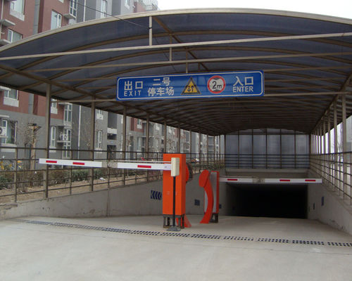 Controle resistente de dobramento de alumínio FJC-D617 do veículo do limite da altura da porta da barreira de Aloy